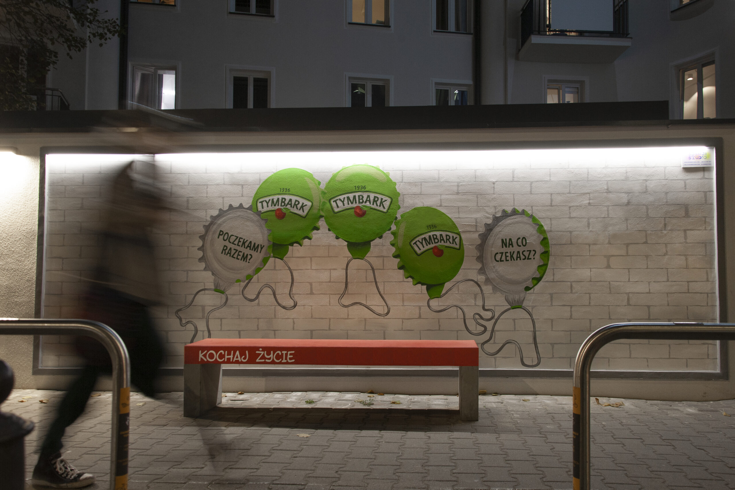 Tymbark - mural reklamowy w centrum Warszawy